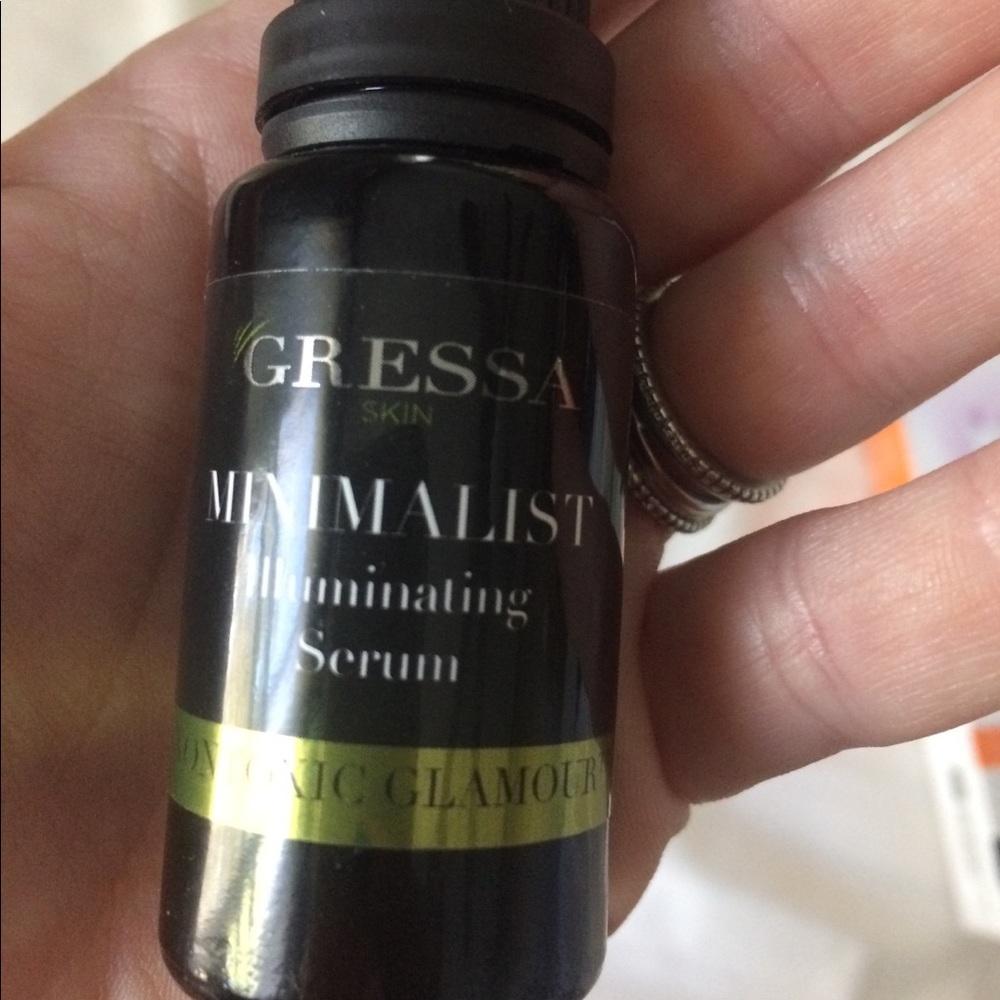 Gressa Minimalist Illuminating Serum